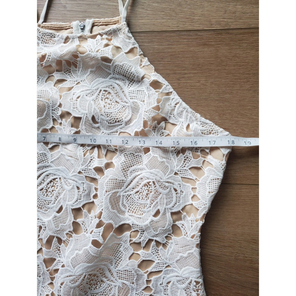 Lulus White Floral Crochet Lace Halter Sheath Dress Nude Lining NWT Large - Picture 4 of 14